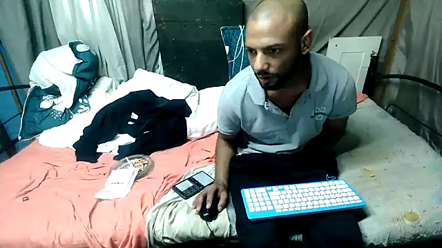 Camodick Adlı Modelin Web Kamerası Şovu