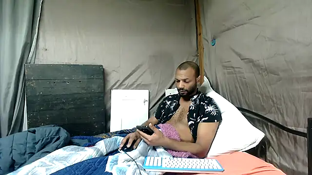 צ'אט XXX בשידור חי של Camodick