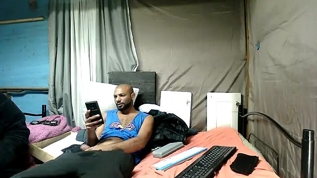 Chat +18 de Camodick ao vivo