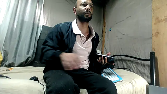 Camodick Adlı Modelin Canlı XXX Sohbeti