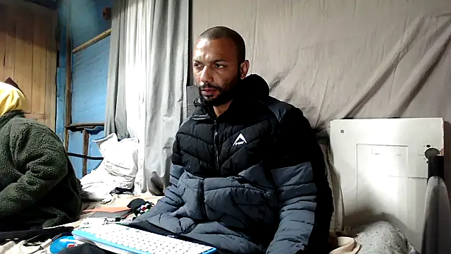 Camodick 在線直播表演
