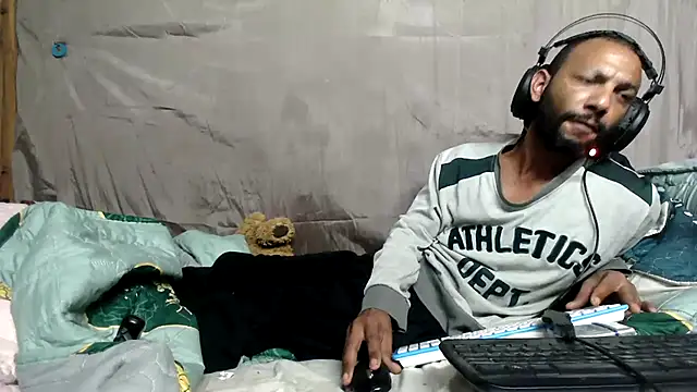 Camodick Adlı Modelin Web Kamerası Şovu