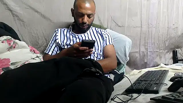 Camodick 在線直播表演