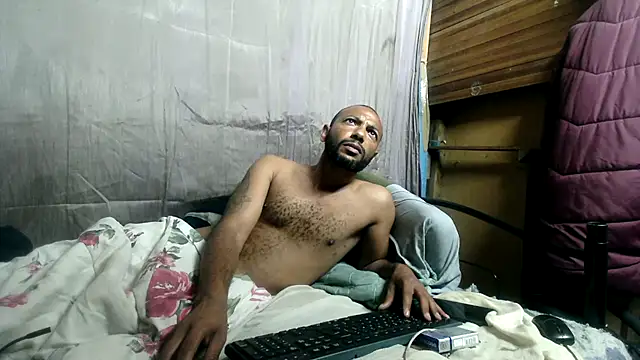 Camodick Adlı Modelin Web Kamerası Şovu