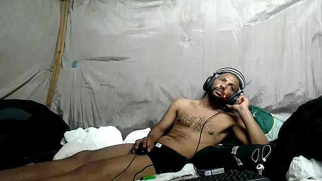 Camodick Adlı Modelin Canlı XXX Sohbeti