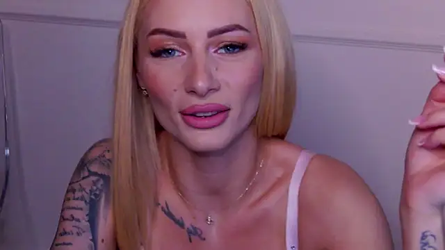 Chat XXX en directo de AngieShae