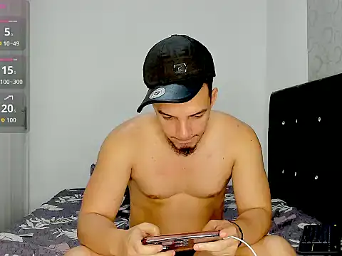 Вебкам-шоу LeoBonucci2519