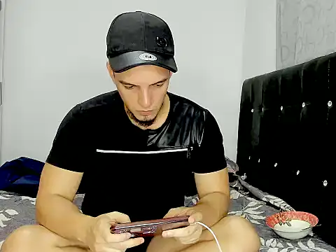 LeoBonucci2519 Шоу с уебкамера