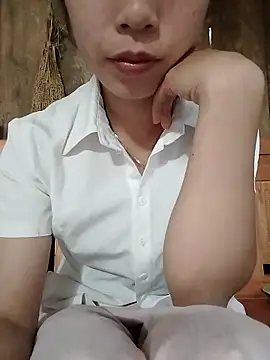 חדר צ'אט בשידור חי של Miru_SEXYY