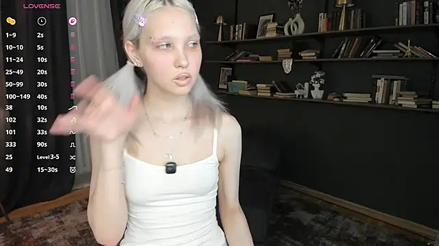 DelorisDetrich's Webcam Show