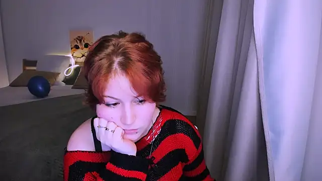 MiaLacrice Chat XXX live