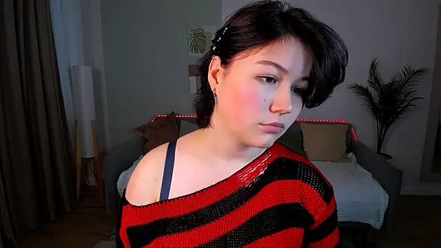 MiaLacrice Chat XXX in diretta
