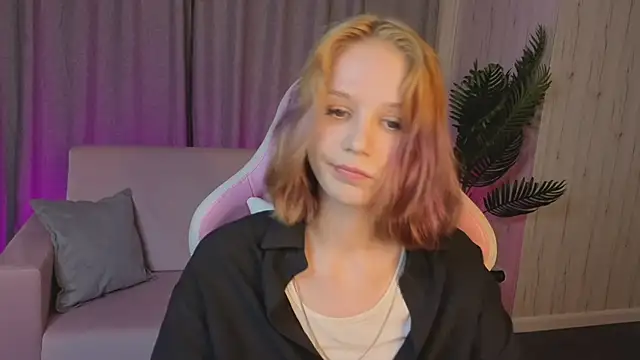 Chat XXX en directo de AliceJohansone