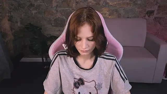 AliceJohansone Adlı Modelin Canlı XXX Sohbeti