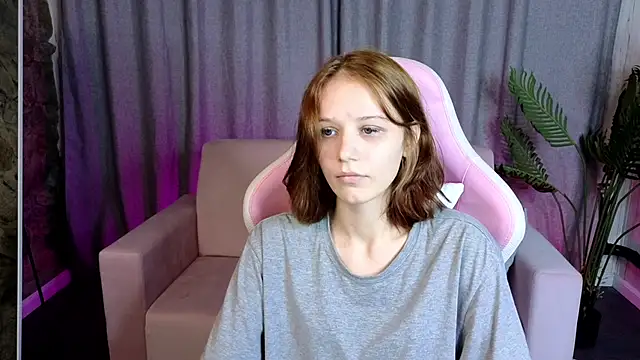 Chat XXX en directo de AliceJohansone