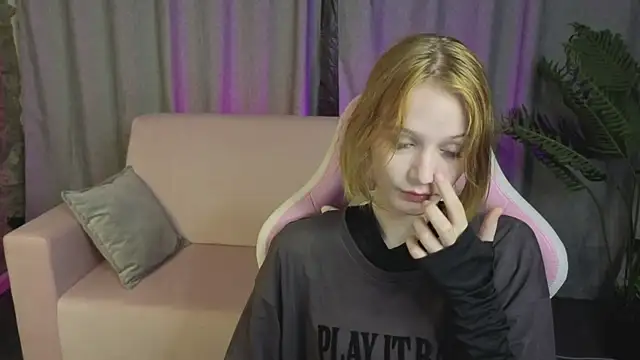 AliceJohansone: онлайн-секс-чат