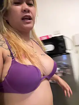 queenmia__ph's Webcam Show