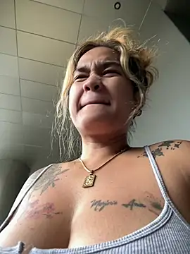 queenmia__ph Pertunjukan Webcam
