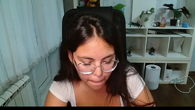 Anda_here's Live XXX Chat