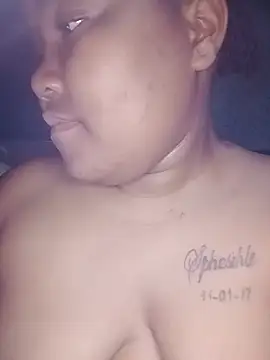 ChubbyMidgetxxx19 现场XXX聊天