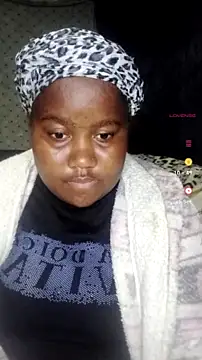 ChubbyMidgetxxx19 Live XXX-chat