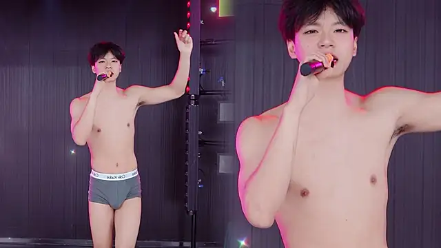 Show modela YD-Boy na web-kameri