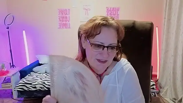 Jasmine_Tv Chat XXX in diretta
