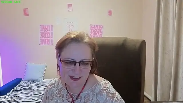 Jasmine_Tv Adlı Modelin Canlı XXX Sohbeti