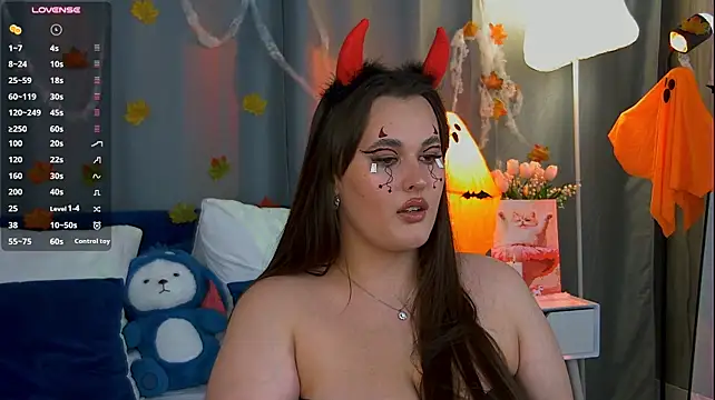 Queen_Monica_'s Live XXX Chat