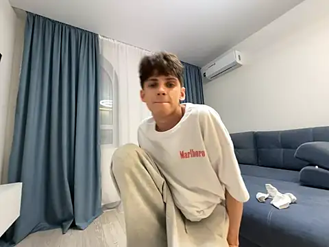 Ryann_Desire Шоу с уебкамера