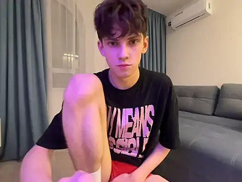Ryann_Desire 在線直播表演
