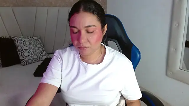 Czat XXX na żywo – AliceSmity__