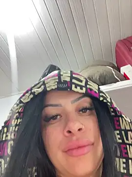 Show de belababyy na webcam
