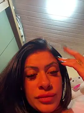 Show de belababyy na webcam