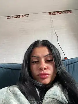 Show de belababyy na webcam