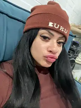 Show de belababyy na webcam