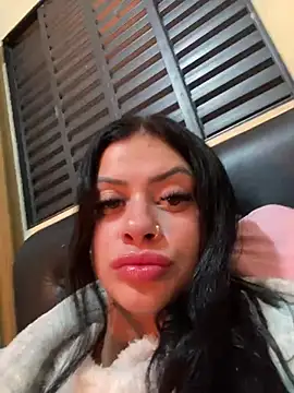 Show de belababyy na webcam