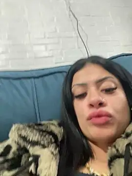Show de belababyy na webcam