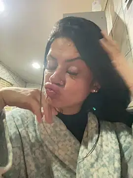 Show de belababyy na webcam
