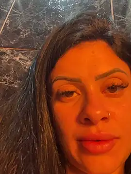 Show de belababyy na webcam