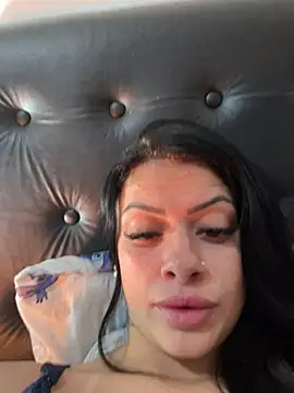 Show de belababyy na webcam