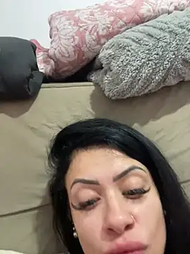 Show de belababyy na webcam