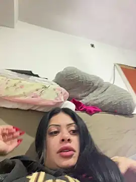 Show de belababyy na webcam
