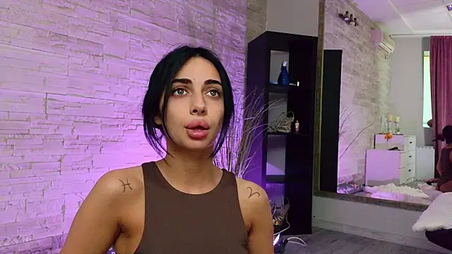 VanessaVosss Adlı Modelin Canlı XXX Sohbeti