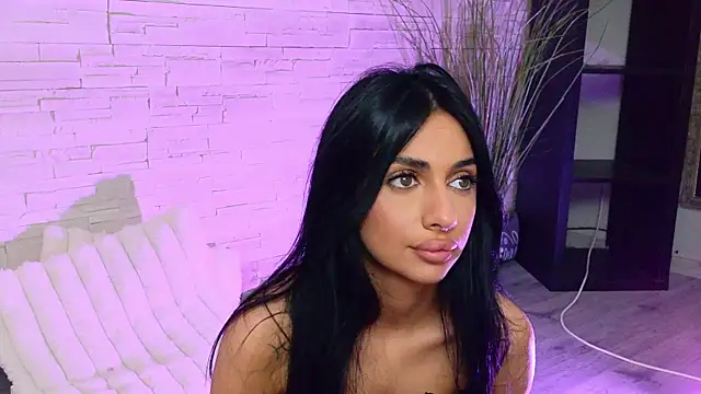 VanessaVosss Adlı Modelin Canlı XXX Sohbeti