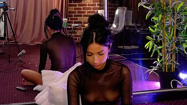 VanessaVosss Adlı Modelin Canlı XXX Sohbeti