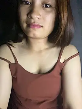 Cute-Sexyy Webcam Show