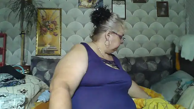 MarinaFarina53 Webcam Show