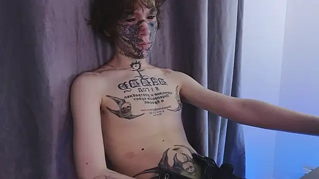 Pertunjukan Kamera Web Emo___boy
