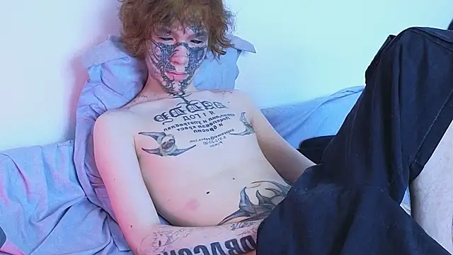 Emo___boy: διαδικτυακό σόου στην κάμερα